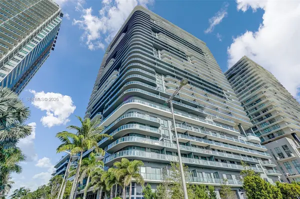 121 NE 34th Street #814, Miami, FL 33137