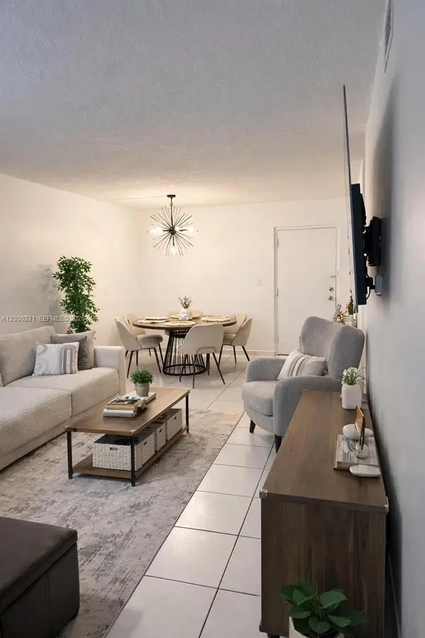 9400 W Flagler Street #309, Miami, FL 33174