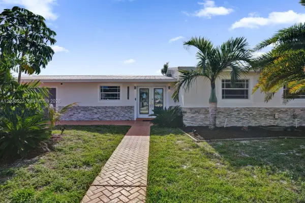 17501 NW 85th Avenue, Hialeah, FL 33015