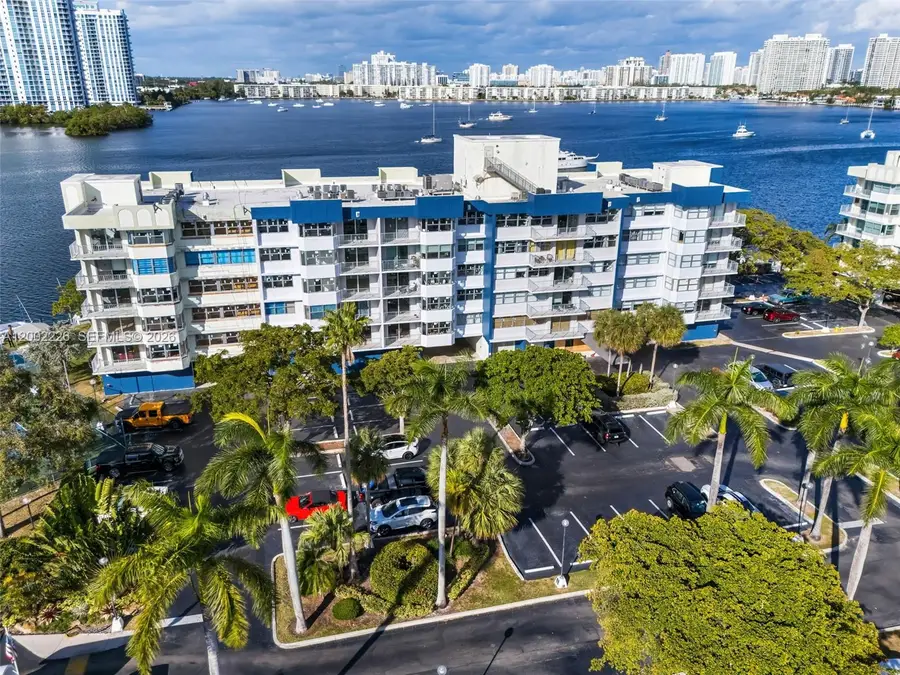 16546 NE 26th Avenue #3J, North Miami Beach, FL 33160 - #3