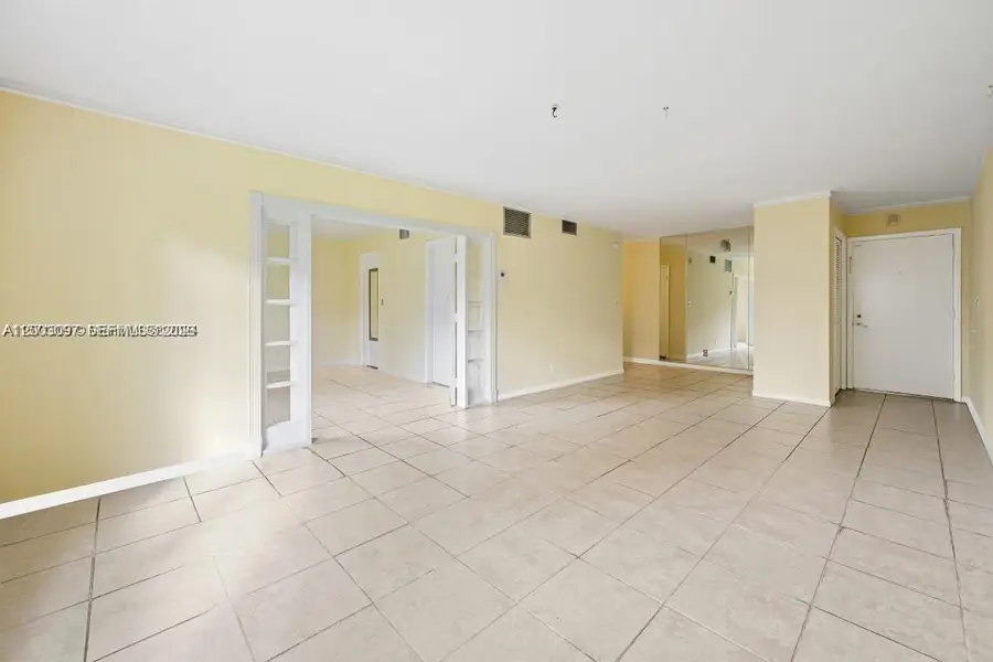 124 NE 19th Court #114B, Wilton Manors, FL 33305 - #3