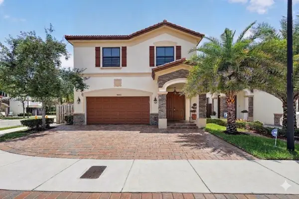 8895 NW 100th Place, Doral, FL 33178