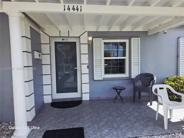 Address Withheld By Seller, Miami, FL 33176