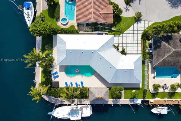 1020 NE 27th Avenue, Pompano Beach, FL 33062