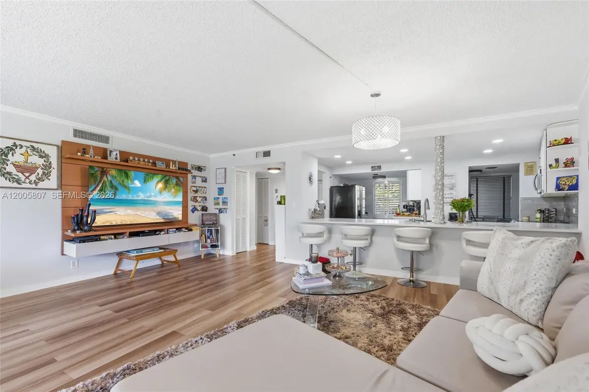 625 Oaks Drive #304, Pompano Beach, FL 33069 - #1