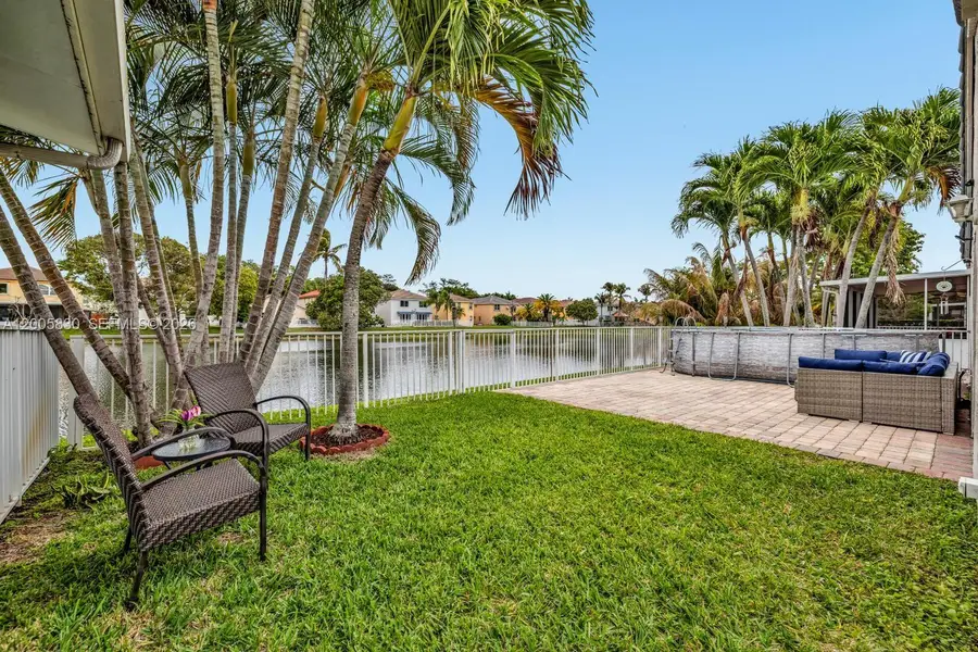 5861 S Sable Circle, Margate, FL 33063 - #2