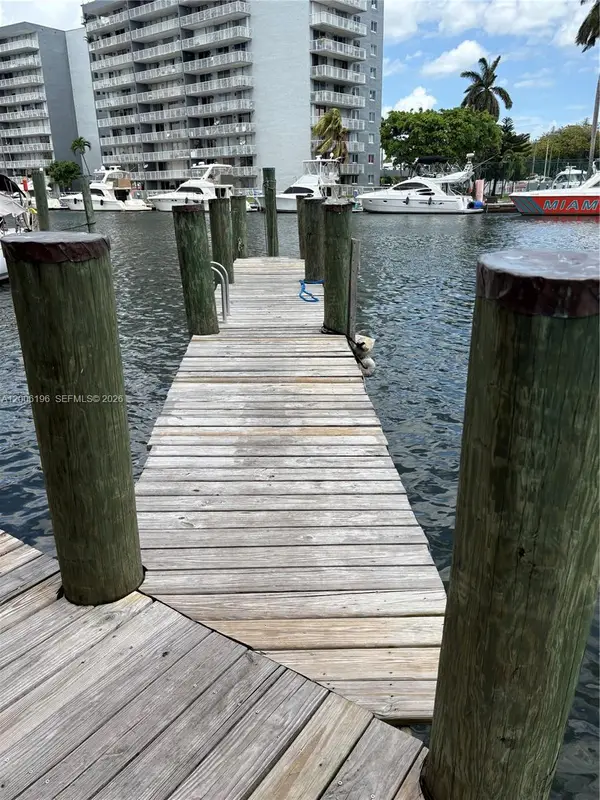 2415 NW 16th St Road, Miami, FL 33125
