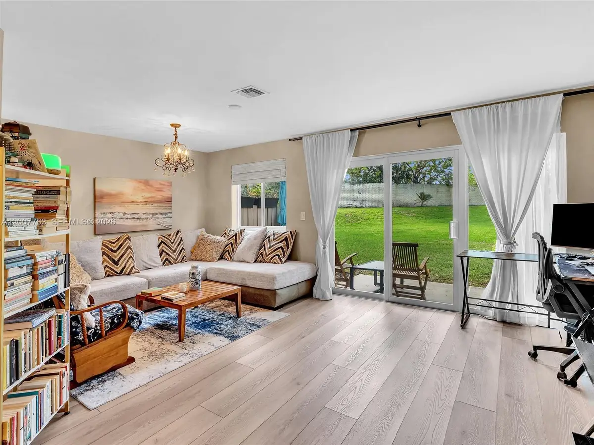 1958 E Discovery Circle E, Deerfield Beach, FL 33442 - #1