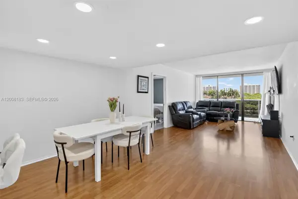 3675 N Country Club Drive #410, Aventura, FL 33180