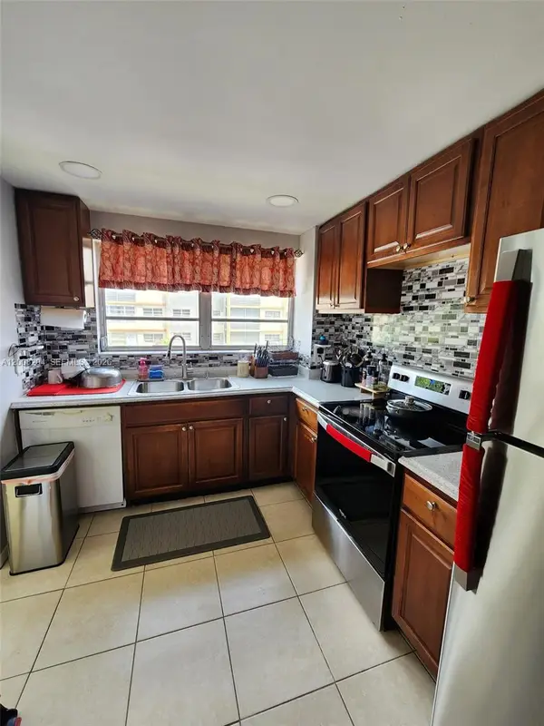 2201 NW 41st Avenue #208, Lauderhill, FL 33313