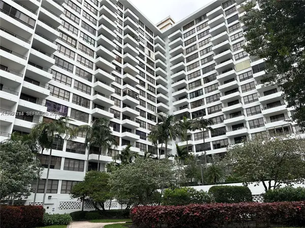 600 Three Islands Boulevard #1402, Hallandale Beach, FL 33009