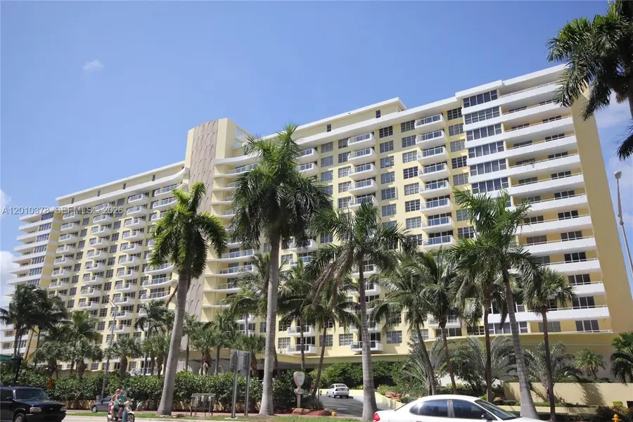 5600 Collins Avenue #9E, Miami Beach, FL 33140 - #2