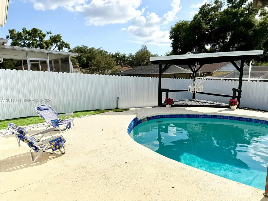143 Valley Circle, Brandon, FL 33510 - #3
