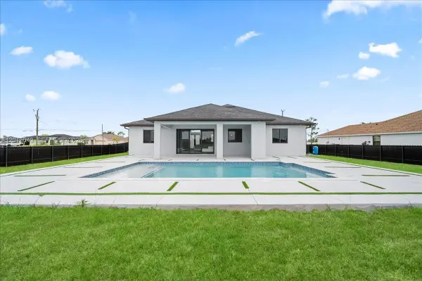 1925 NW 15th Terrace, Cape Coral, FL 33993