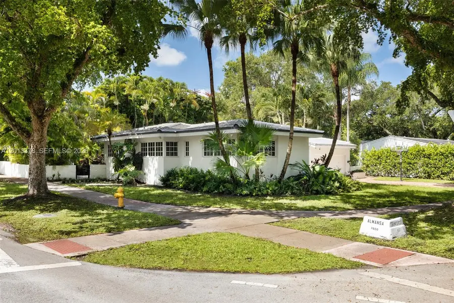 600 Santurce Avenue, Coral Gables, FL 33143 - #2