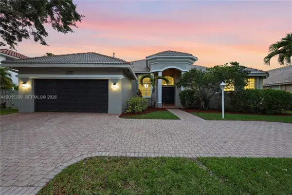 1836 NW 139th Avenue, Pembroke Pines, FL 33028