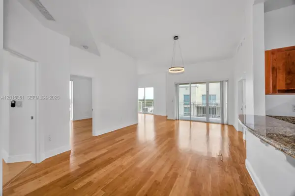 7275 SW 90th Street #C719, Miami, FL 33156