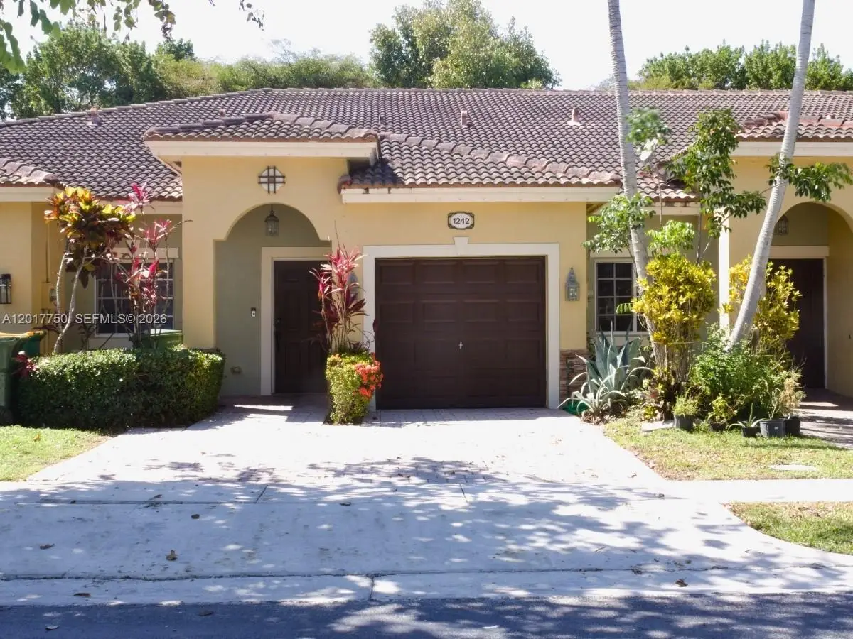 1242 NE 32nd Avenue, Homestead, FL 33033 - #1