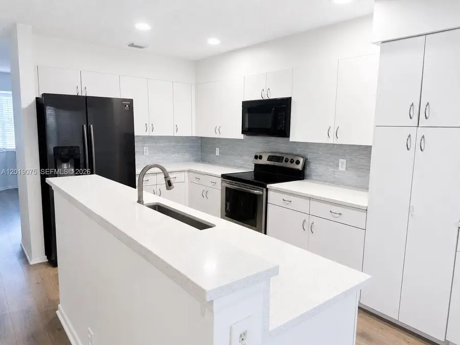 11461 Lakeview Drive #8A, Coral Springs, FL 33071 - #3