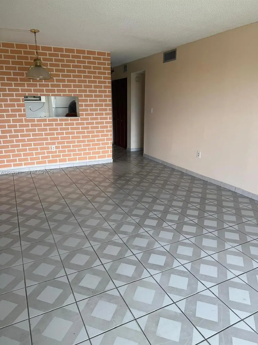Address Withheld By Seller, Miami, FL 33174 - #1