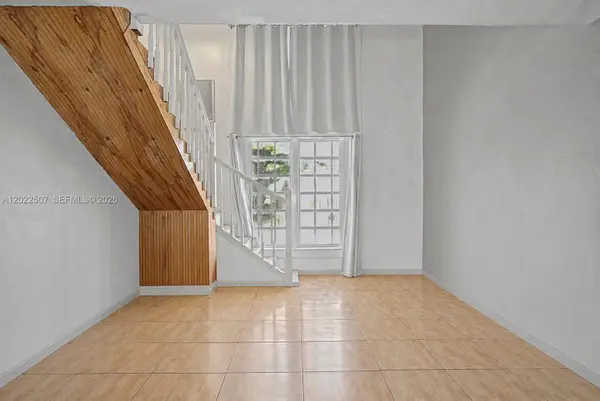 10901 N Kendall Drive #214, Miami, FL 33176