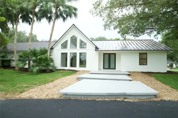 20500 SW 50th Place, Southwest Ranches, FL 33332