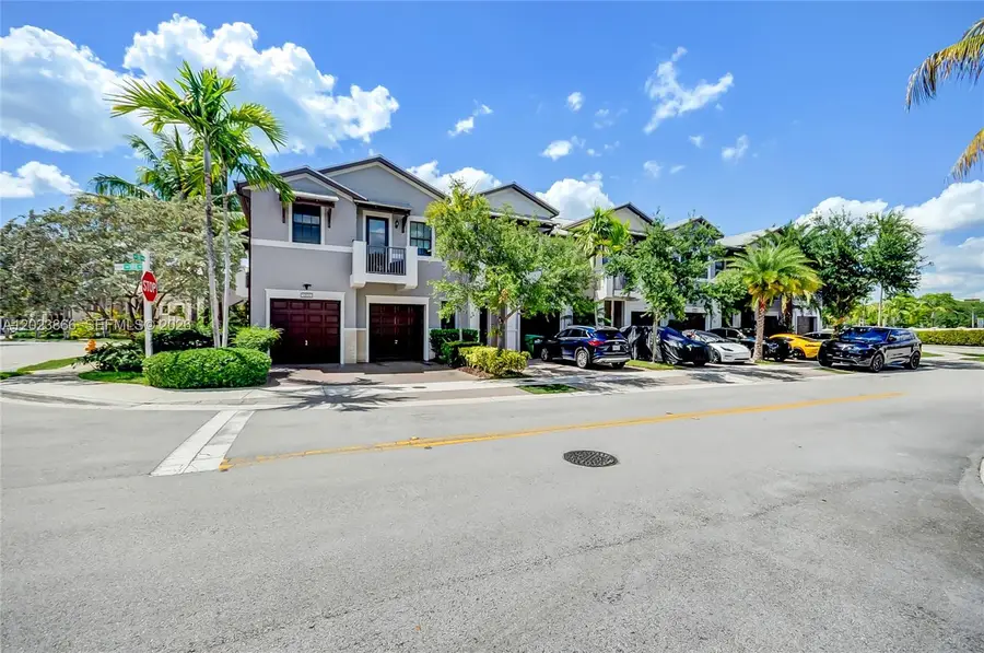 5820 NW 104th Court, Doral, FL 33178 - #2
