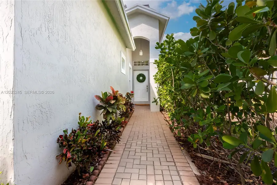 4123 Sapphire Bend, Weston, FL 33331 - #2