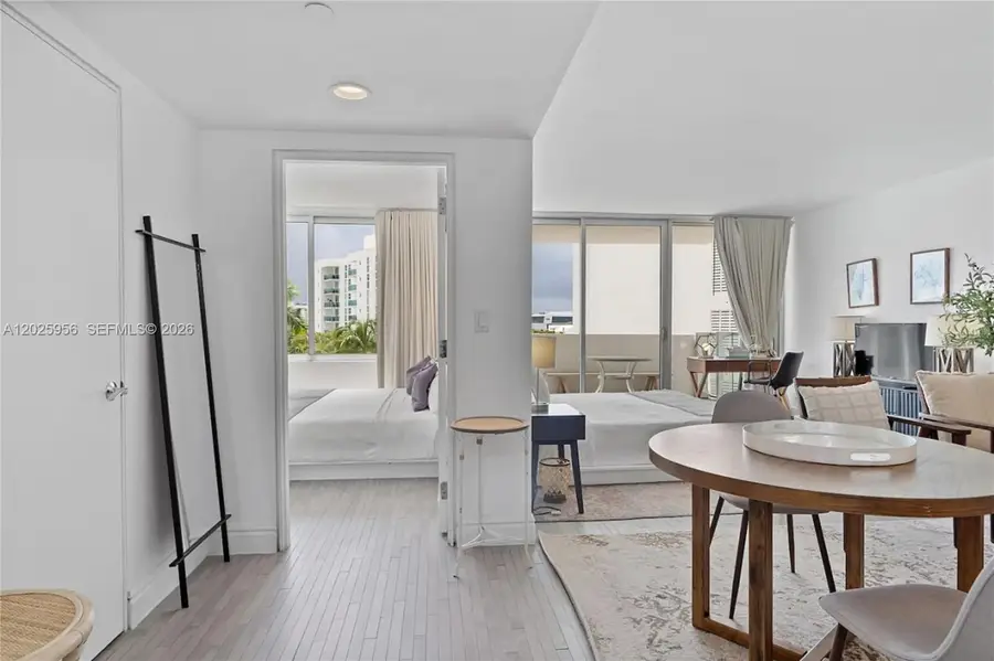 1100 W Ave 427 #427, Miami Beach, FL 33139 - #2