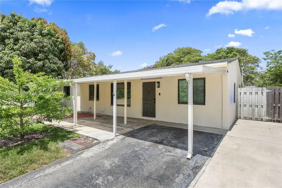 1611 SW 67th Avenue, North Lauderdale, FL 33068 - #3