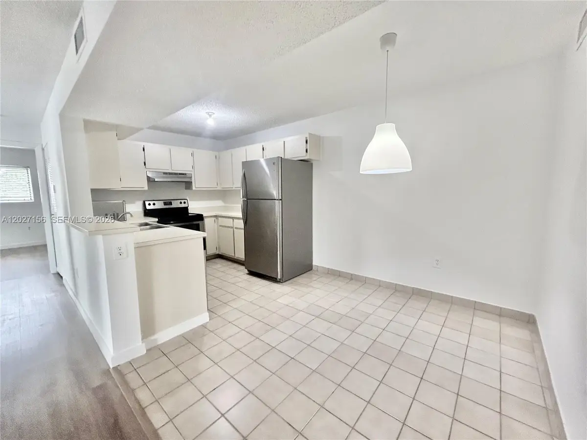 400 W Palm Circle #W 201, Pembroke Pines, FL 33025 - #1
