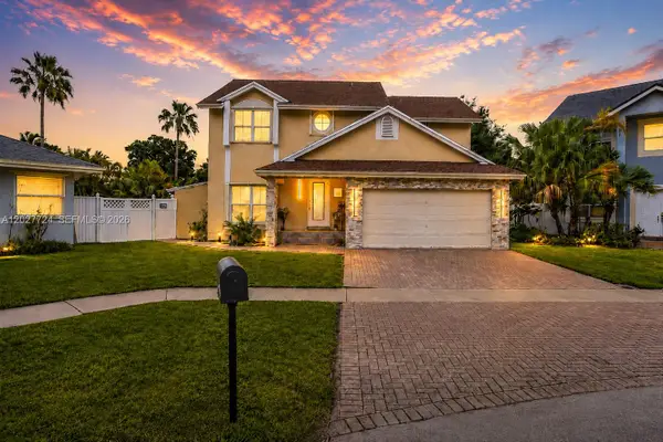 1051 SW 95th Terrace, Pembroke Pines, FL 33025