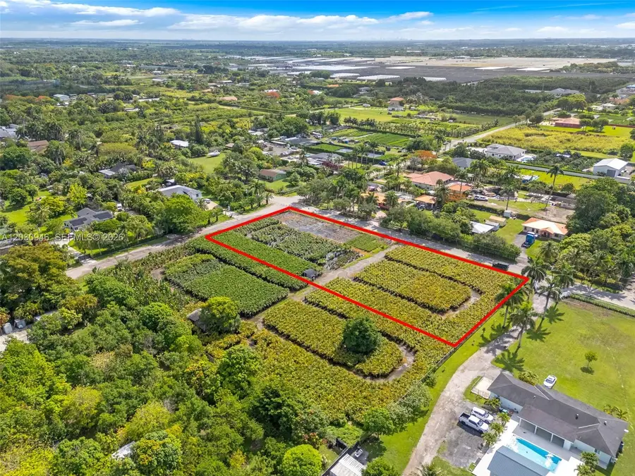 208 SW St 198 Avenue, Miami, FL 33187 - #2