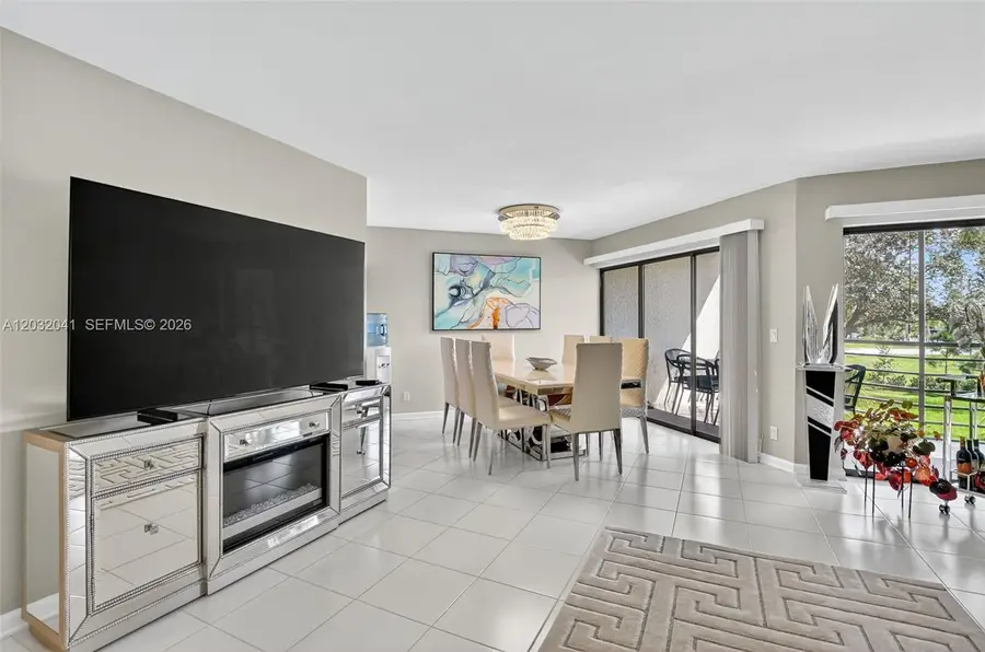 5901 Camino Del Sol 207 #207, Boca Raton, FL 33433 - #2