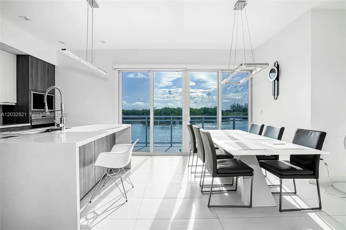 Address Withheld By Seller, Hollywood, FL 33019 - #1