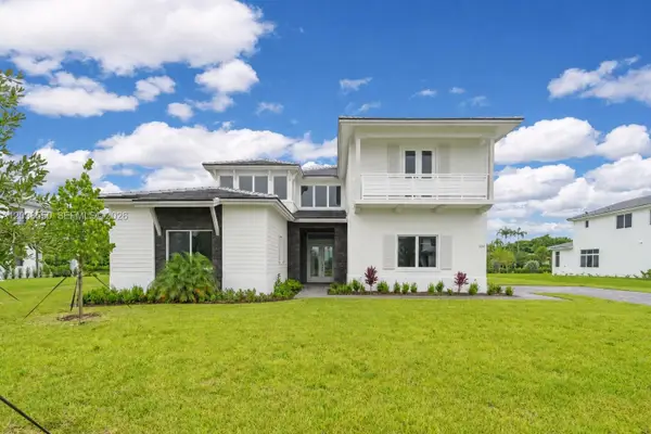 2210 SW 122nd Terrace, Davie, FL 33325