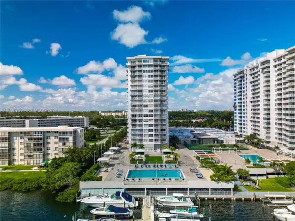 18011 Biscayne Boulevard #902, Aventura, FL 33160