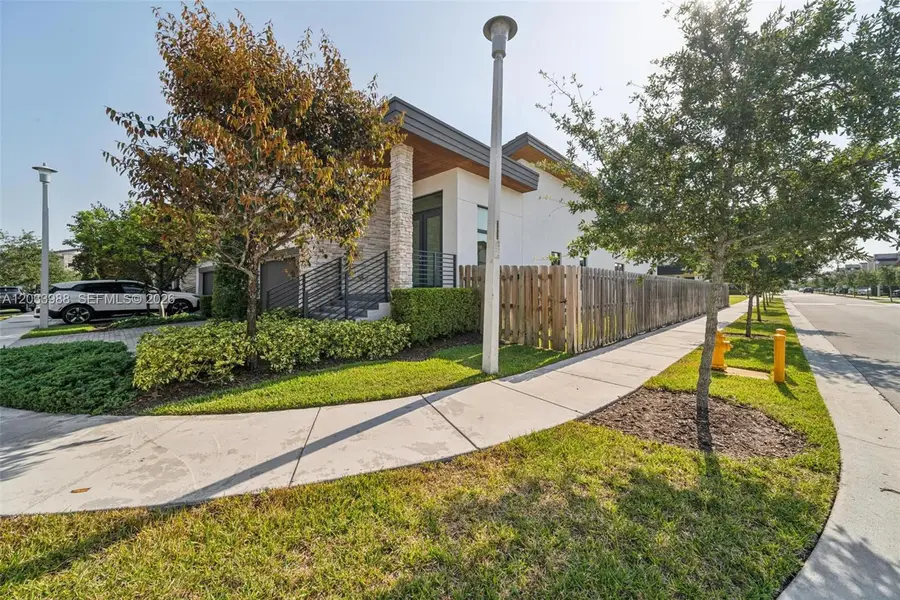 7635 NW 103rd Place, Doral, FL 33178 - #3