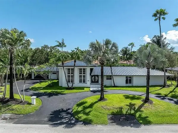 15201 SW 74th Place, Palmetto Bay, FL 33157