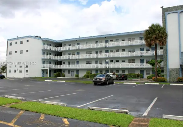 4090 NW 42nd Avenue #304, Lauderdale Lakes, FL 33319