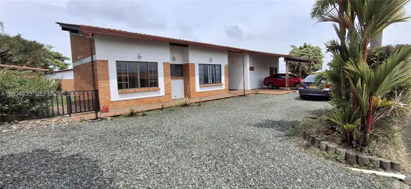 Casa Campestre Casa Campestre Viaduct #Condina Casa 19, , FL 