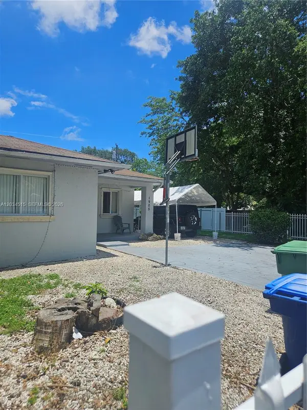 1905 NW 113th Terrace, Miami, FL 33167