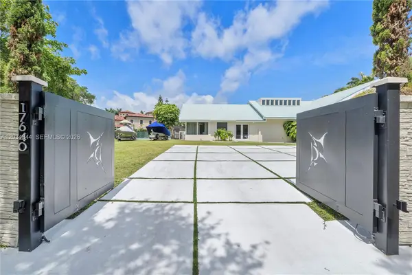 17640 Old Cutler Road, Palmetto Bay, FL 33157
