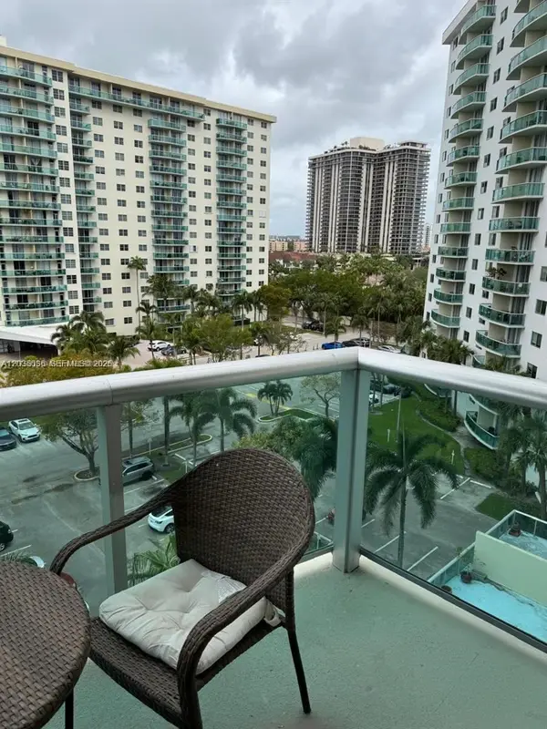 19380 Collins Avenue #707, Sunny Isles Beach, FL 33160