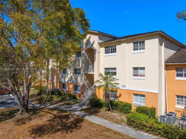3700 N 56th Avenue #1012, Hollywood, FL 33021