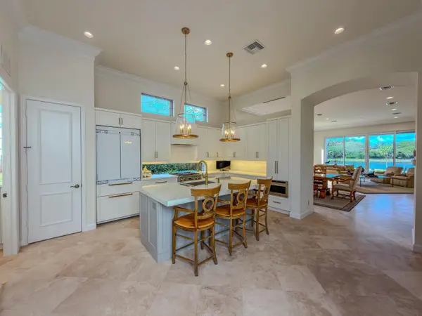 248 Porto Vecchio Way, Palm Beach Gardens, FL 33418