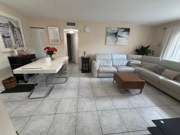 4841 NW 7th #308, Miami, FL 33126