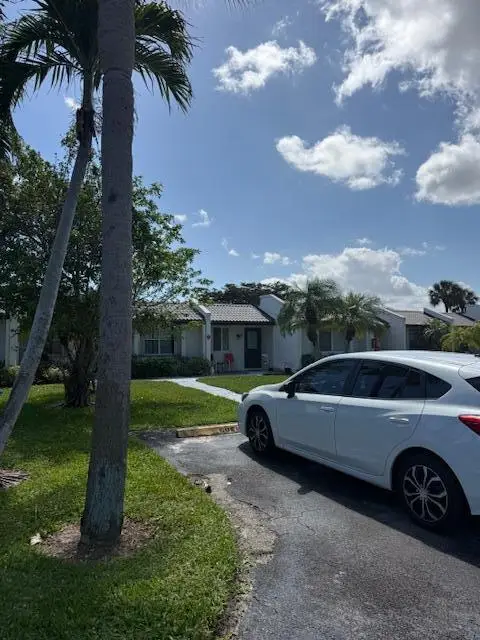 222 Lake Constance, West Palm Beach, FL 33411 - #2