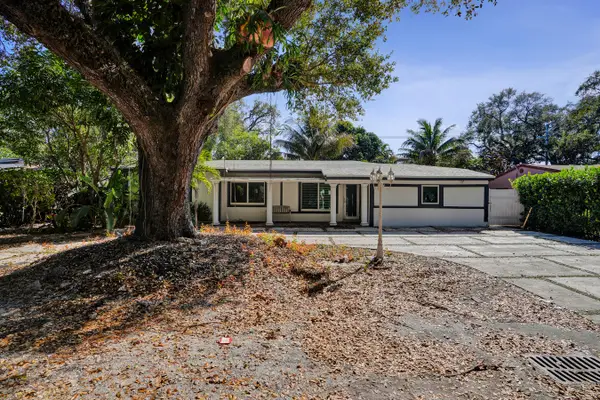 640 NE 160th, Miami, FL 33162