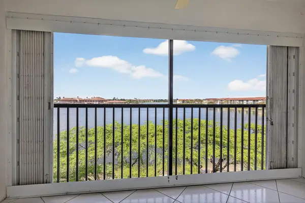 13255 SW 16th Court #404k, Pembroke Pines, FL 33027